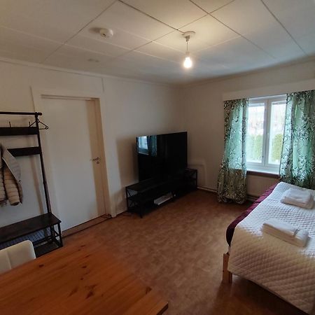 Kalle'S Unluxury Guest House Cl0Sed From 1St Of Feb 2025 Ελσίνκι Εξωτερικό φωτογραφία